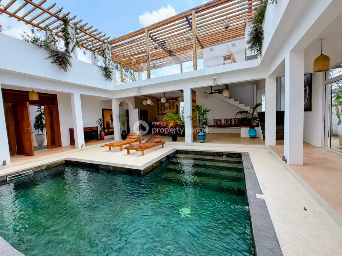 Paparemo courtyard villa - photo from Starpeak Property Limited
