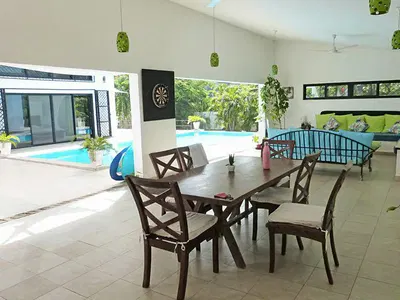 Mida Creek coastal villa - listing photo 3